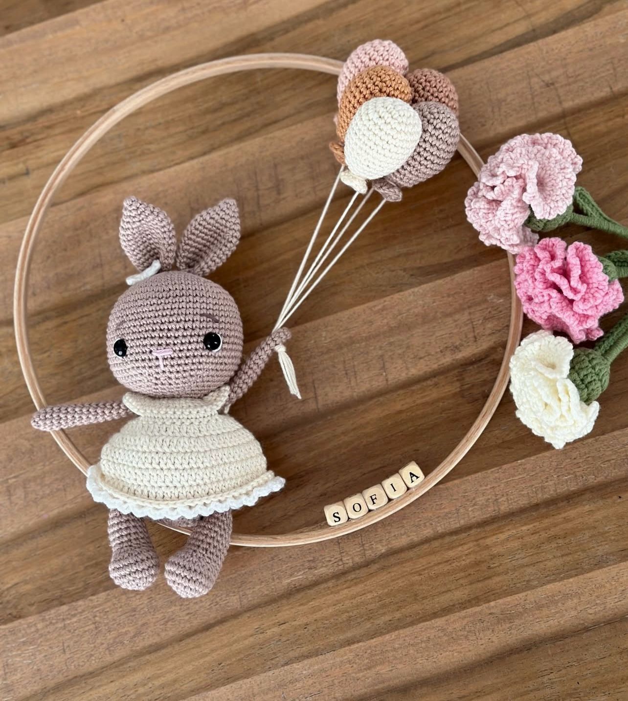 🐰 Brown Rabbit Wall Decor – Handmade Animal Figure with Balloons